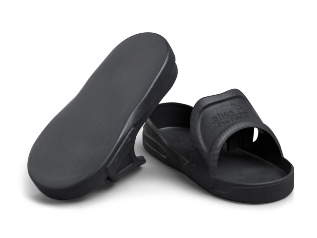 FLAT  "PRO FINISH" RUBBER SHOES SIZE "L" (42-44)